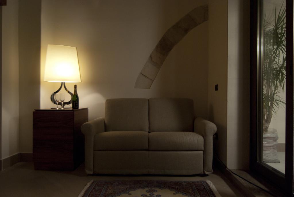 Alvino Suite And Breakfast Lecce Zimmer foto